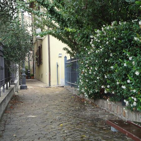 Al Castello Hotel Tavullia Exterior foto