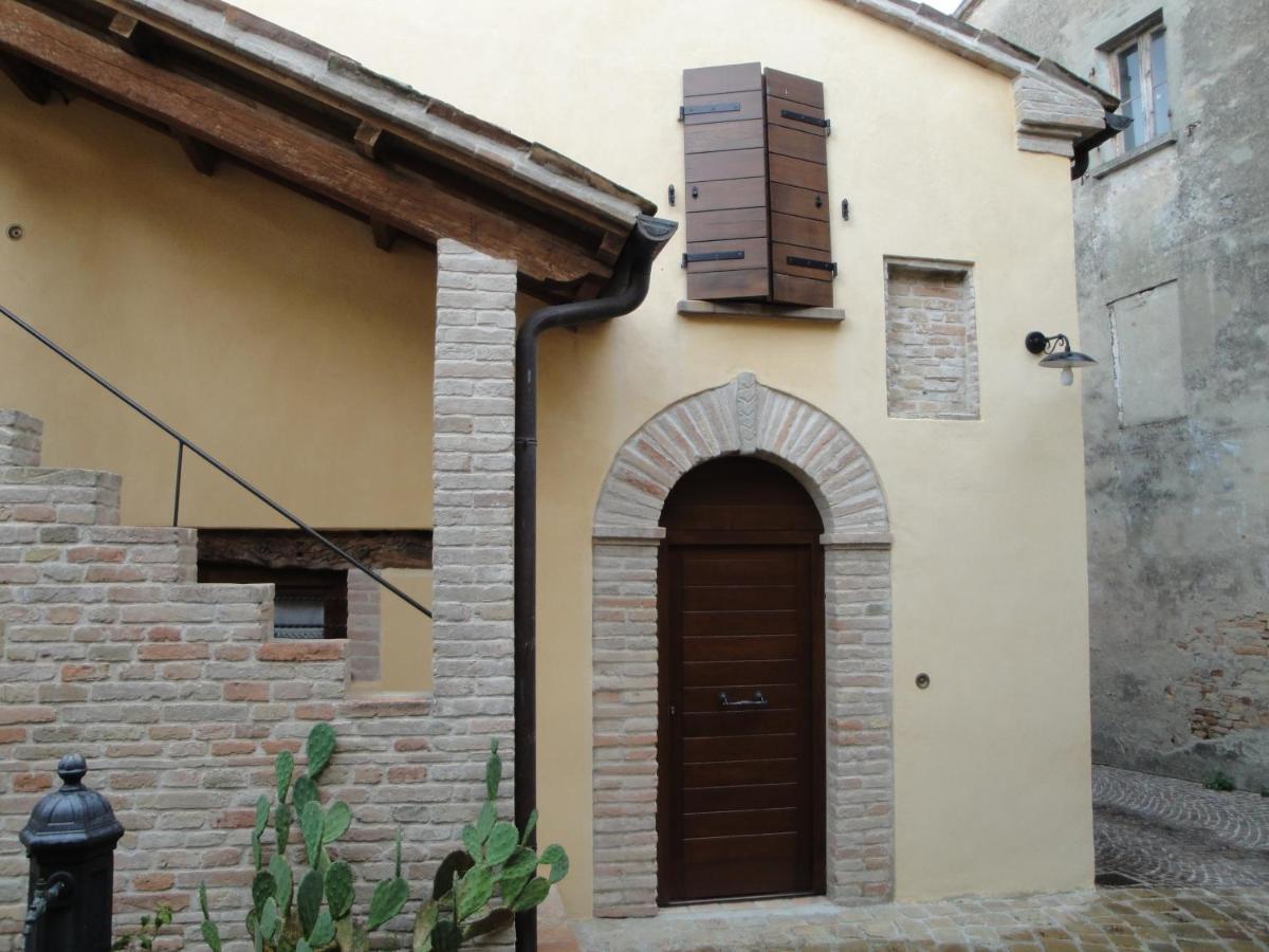 Al Castello Hotel Tavullia Exterior foto