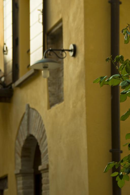 Al Castello Hotel Tavullia Exterior foto