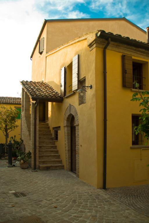 Al Castello Hotel Tavullia Exterior foto
